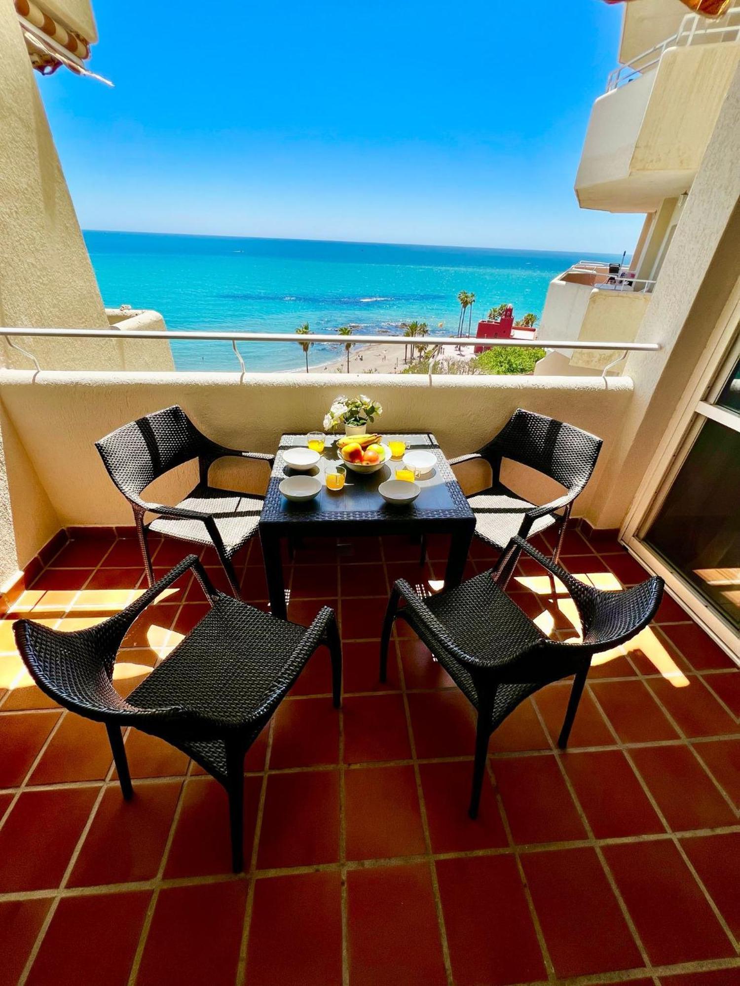 Frontal Sea View Apartment Benalbeach เบนัลมาเดนา ภายนอก รูปภาพ